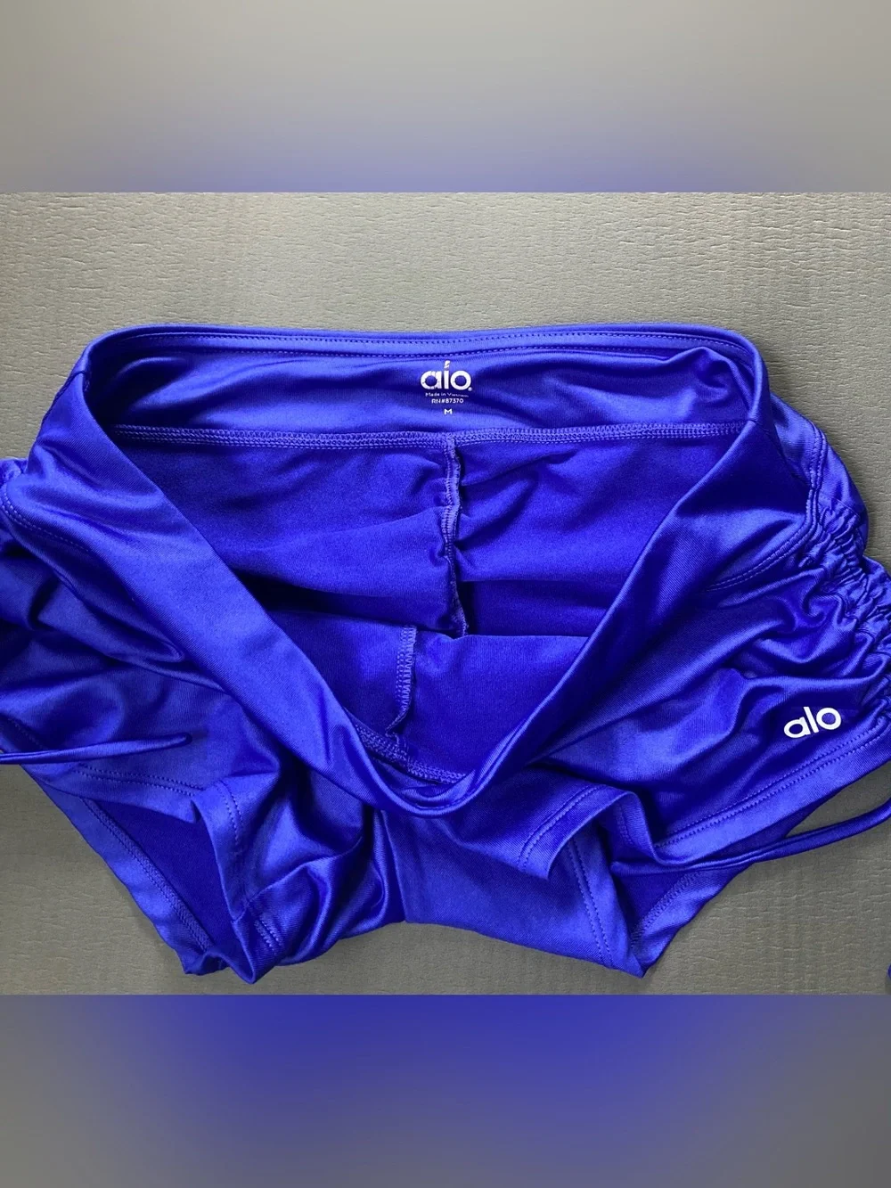 Alo Sweat It Trunk Yoga Athletic Ruched Workout Shorts Medium